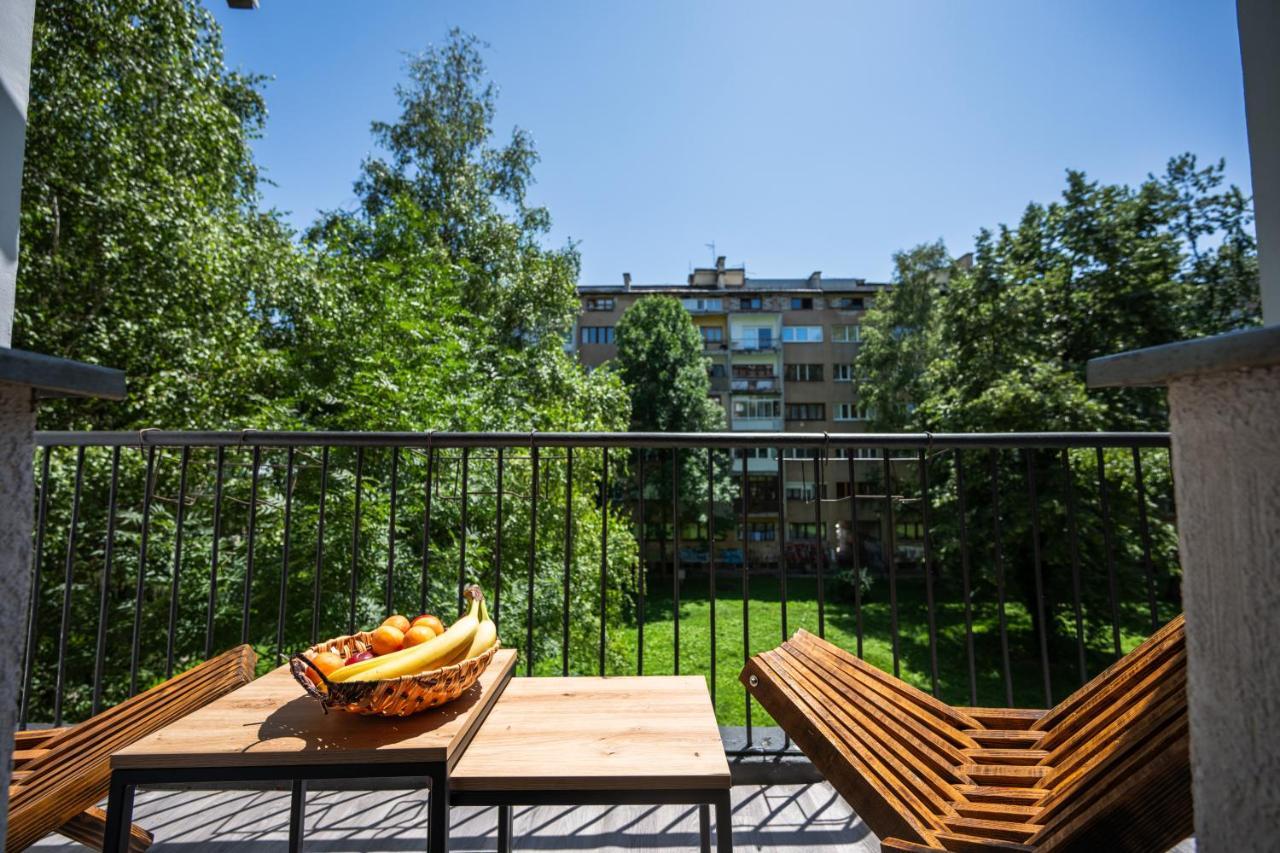 Cozy One-Bedroom Apartment Near City Center Sarajevo Bagian luar foto