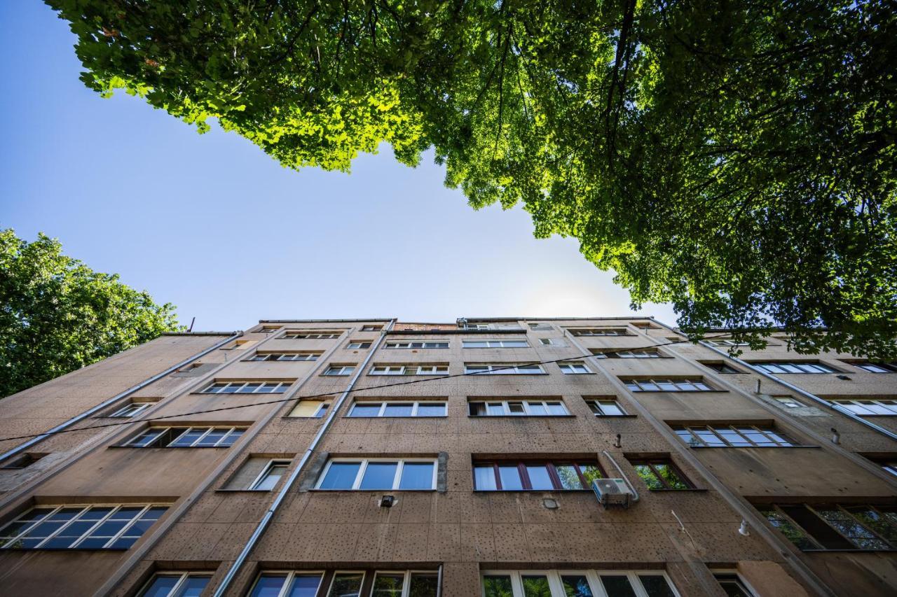 Cozy One-Bedroom Apartment Near City Center Sarajevo Bagian luar foto