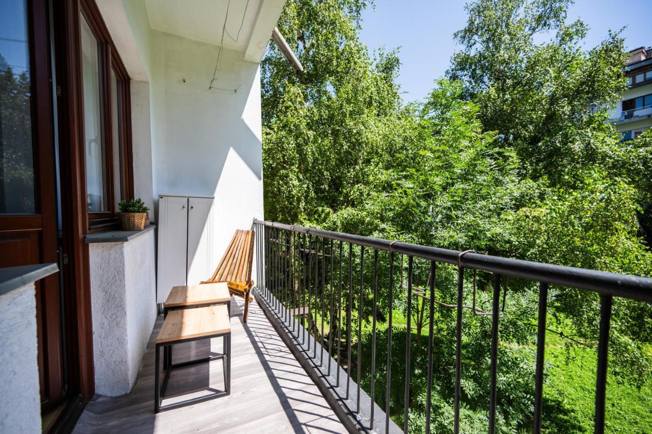 Cozy One-Bedroom Apartment Near City Center Sarajevo Bagian luar foto