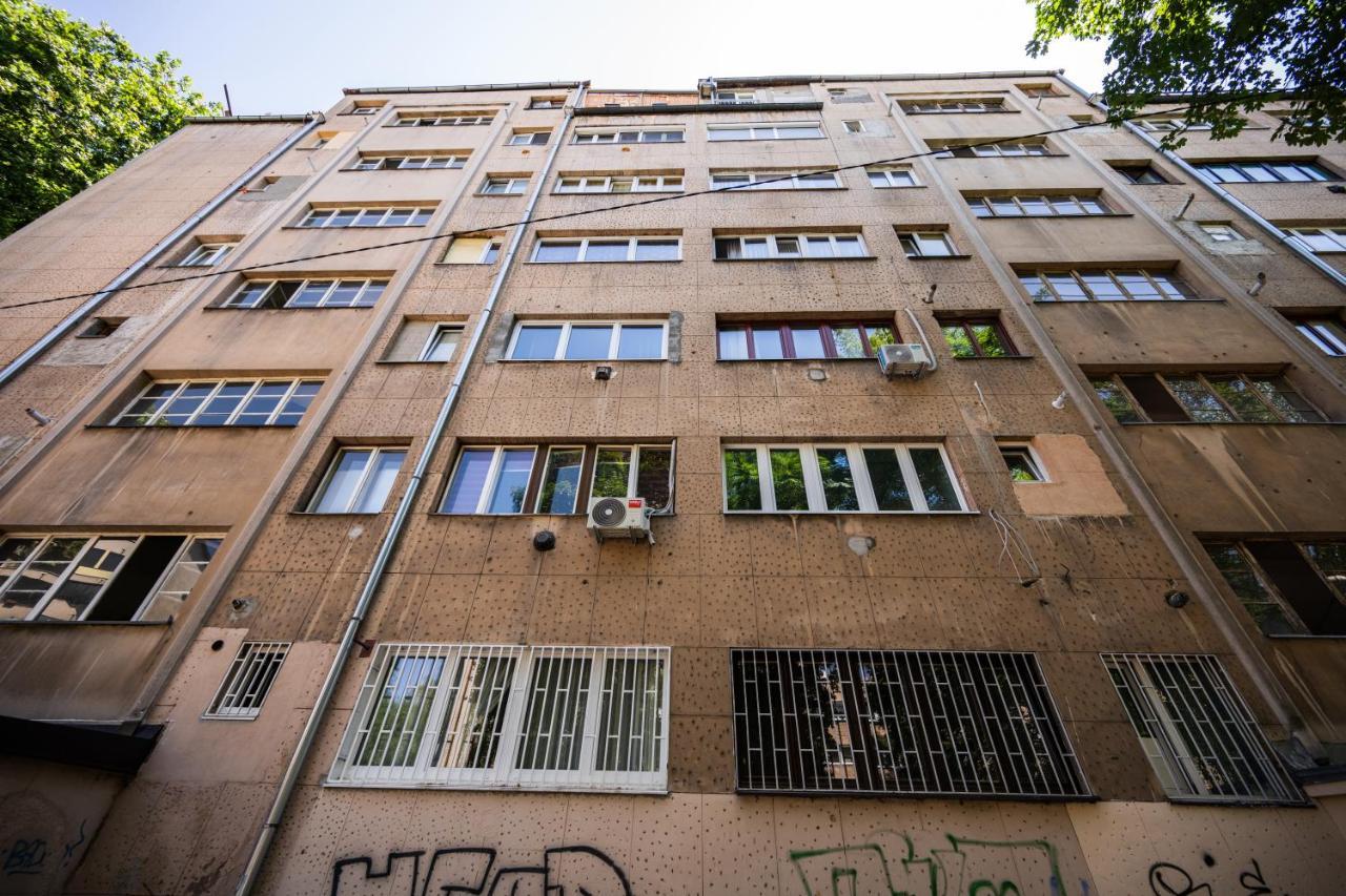 Cozy One-Bedroom Apartment Near City Center Sarajevo Bagian luar foto