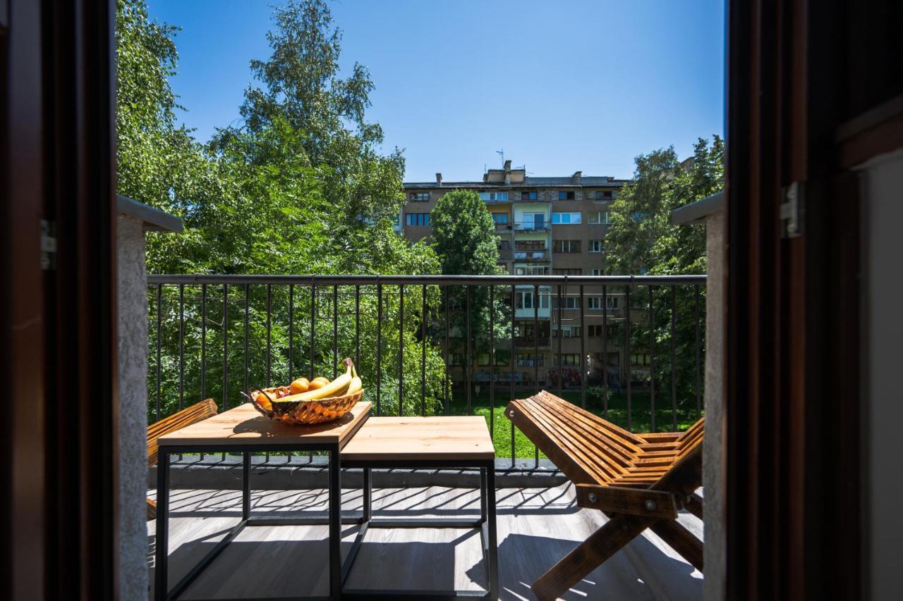 Cozy One-Bedroom Apartment Near City Center Sarajevo Bagian luar foto