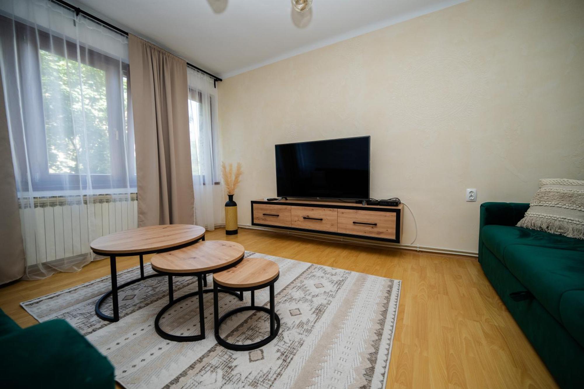 Cozy One-Bedroom Apartment Near City Center Sarajevo Bagian luar foto